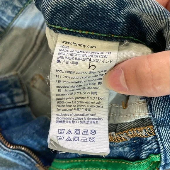 Tommy Hilfiger Jeans - Picture 3 of 9